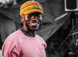 开云体育官网app-英超比赛中裁判语调与非语言行为对球员情绪波动的影响，用语言或行为对裁判员的判决表示异议